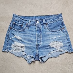 Levi's Light Blue Distressed Jean Shorts Size 29 Waist Buttonfly